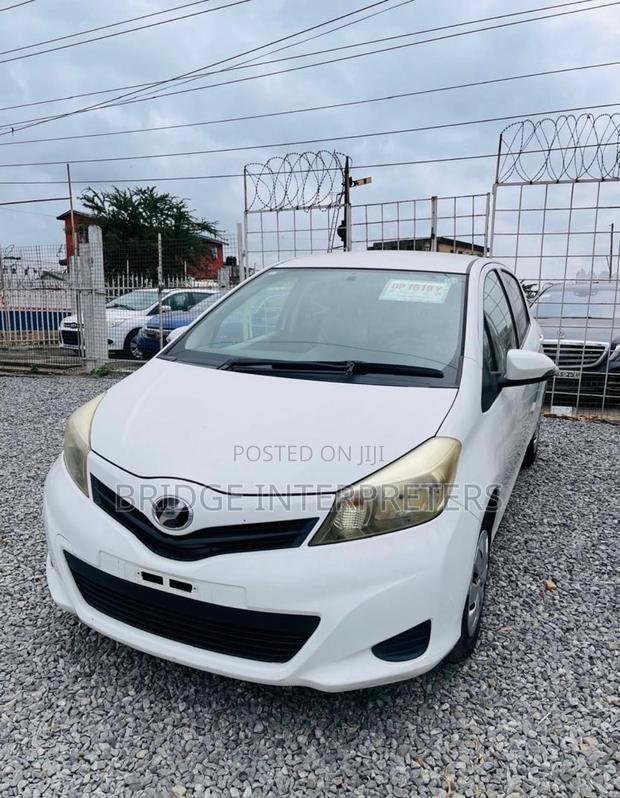 Toyota Vitz 2011 White