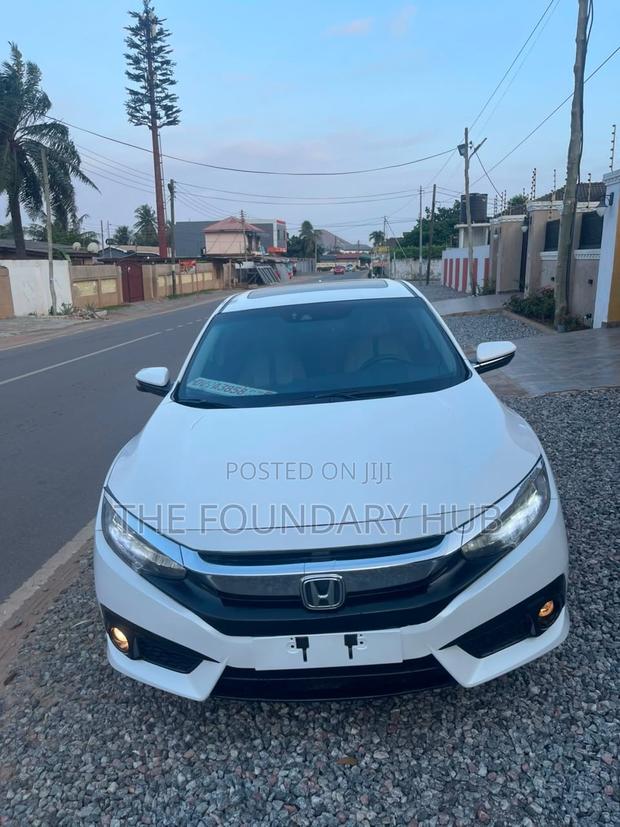 Honda Civic Touring 2dr Coupe (1.5L 4cyl) 2017 White