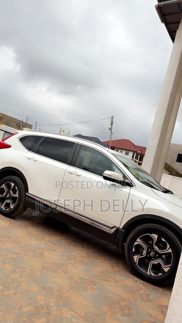 Honda CR-V Touring AWD 2018 White