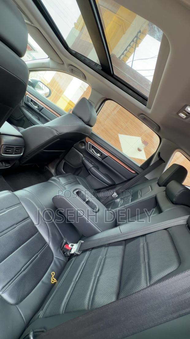 Honda CR-V Touring AWD 2018 White