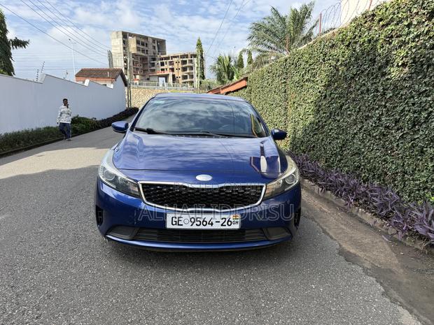 Kia Forte LX Hatchback 2018 Blue