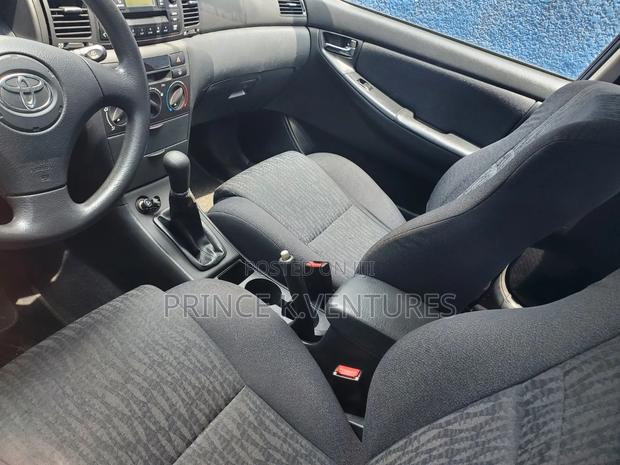 Toyota Corolla 2004 Red