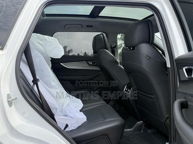 Chery Tiggo 8 Pro Luxury 2023 White