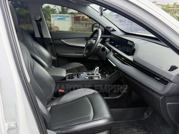 Chery Tiggo 8 Pro Luxury 2023 White