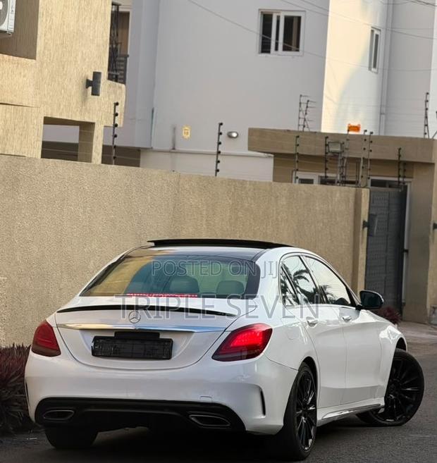 Mercedes-Benz C300 2019 White