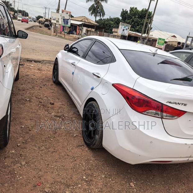 Hyundai Elantra 2013 White