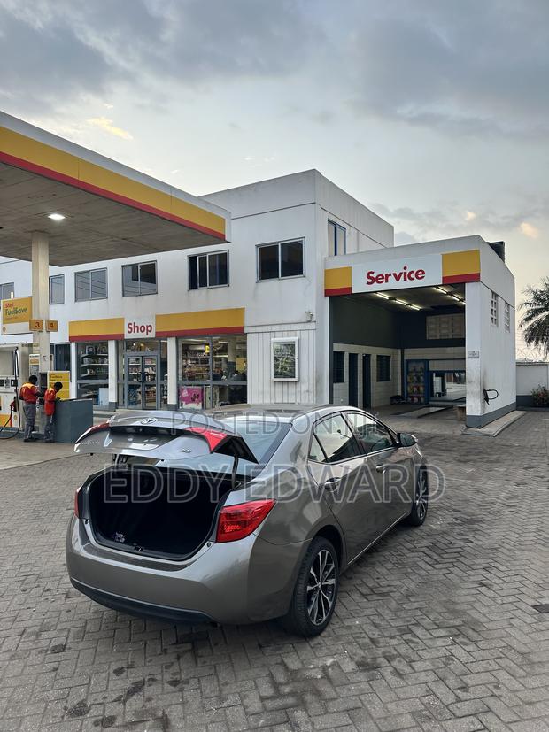 Toyota Corolla 2019 Gray