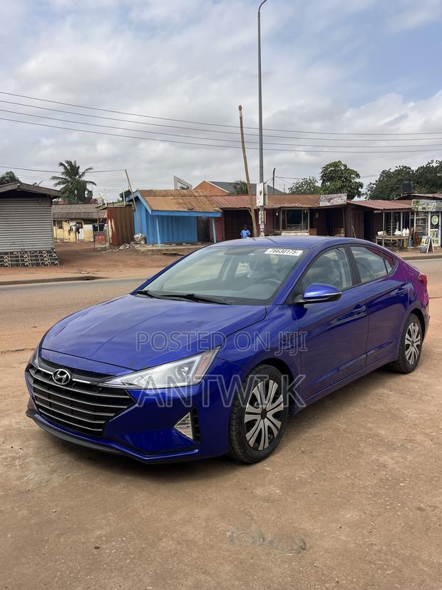 Hyundai Elantra 2019 Blue