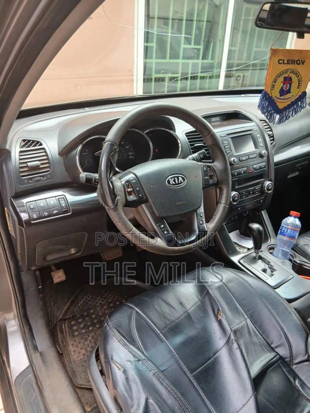 Kia Sorento 2012 Brown