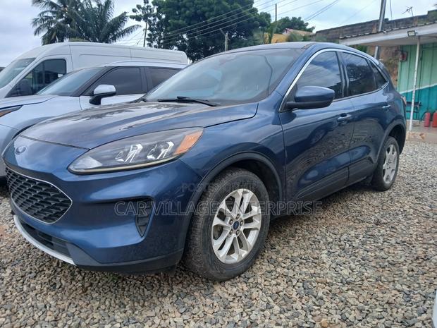 Ford Escape 2018 Blue