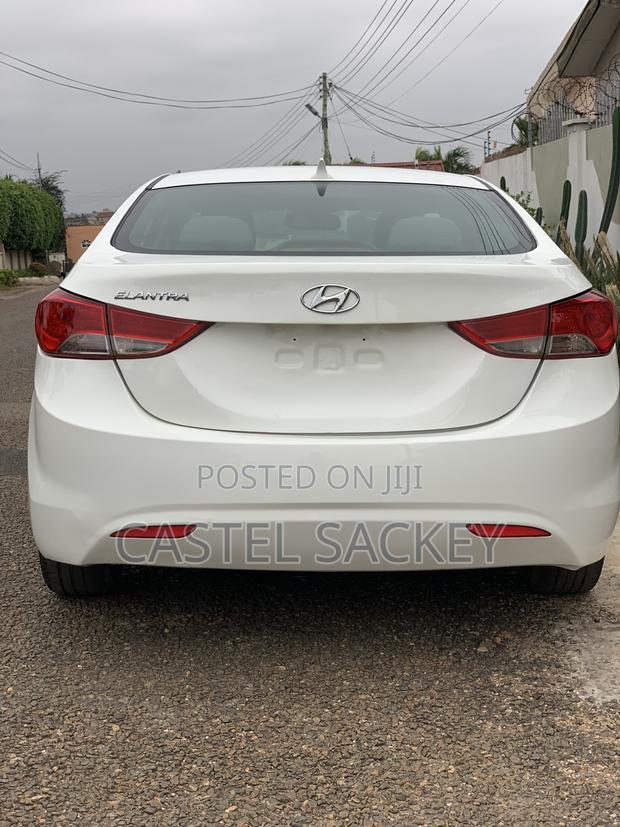 Hyundai Elantra 2013 White