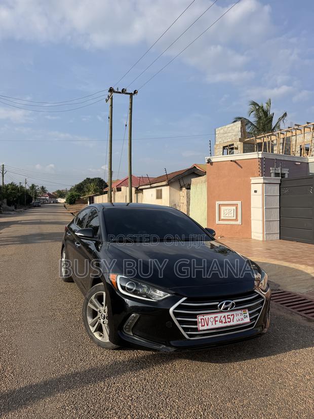 Hyundai Elantra Limited Sedan FWD (2.0L 4cyl 6A) 2017 Black