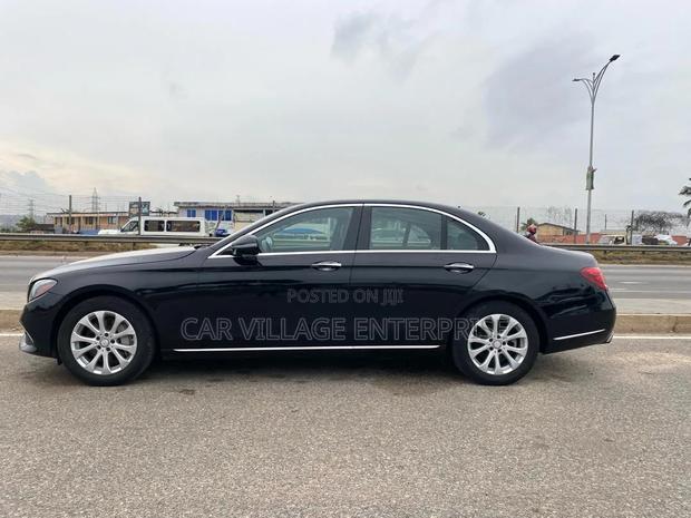 Mercedes-Benz E300 2017 Black