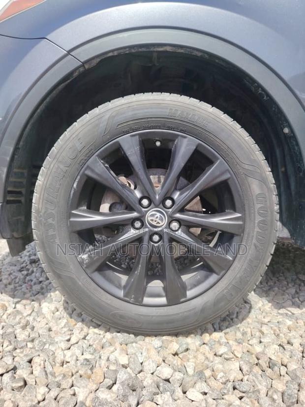 Toyota RAV4 2016 Gray