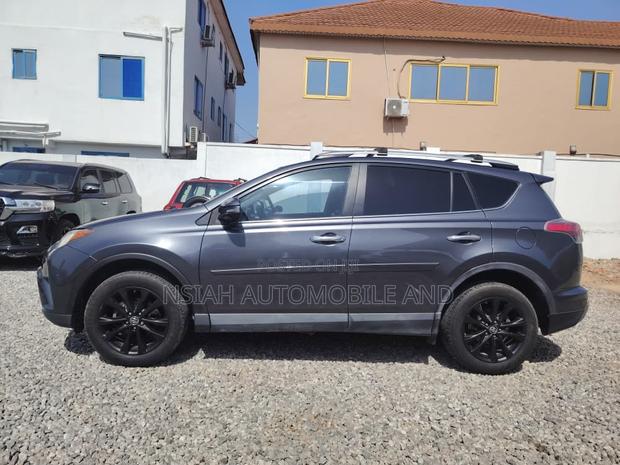 Toyota RAV4 2016 Gray