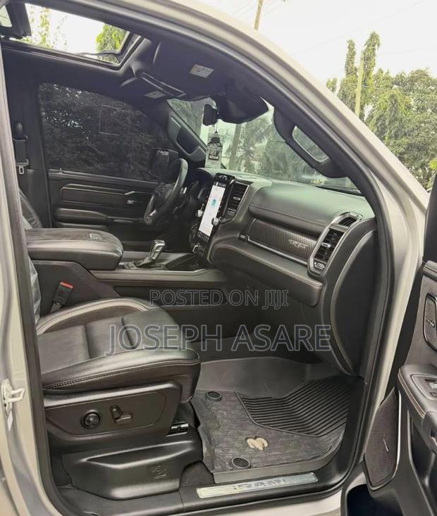 Dodge RAM 2024 Gray