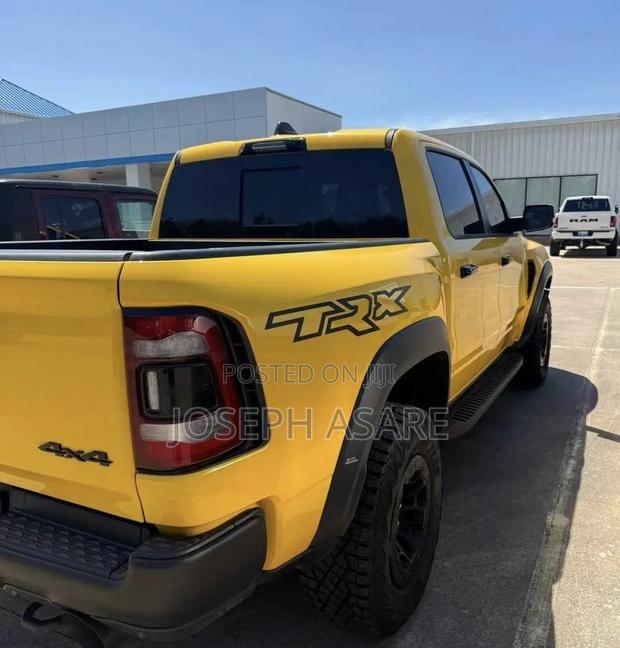 Dodge RAM 2023 Yellow