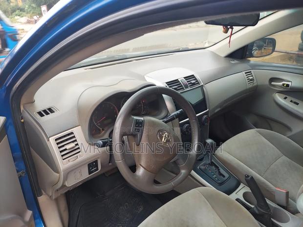 Toyota Corolla 2010 Blue