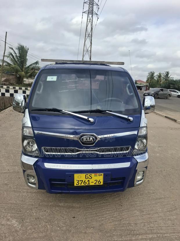 Kia Bongo 2015 Blue
