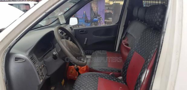 Toyota Grand HiAce 2000 White