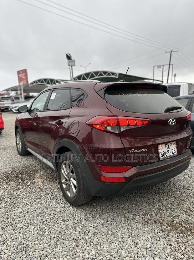 Hyundai Tucson 2017 Red