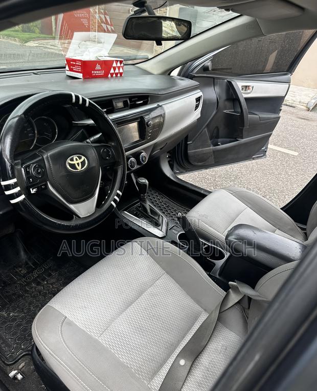 Toyota Corolla 2016 Gray