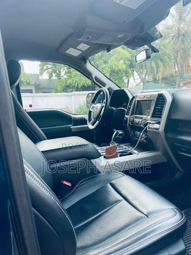 Ford F-150 2019 Blue