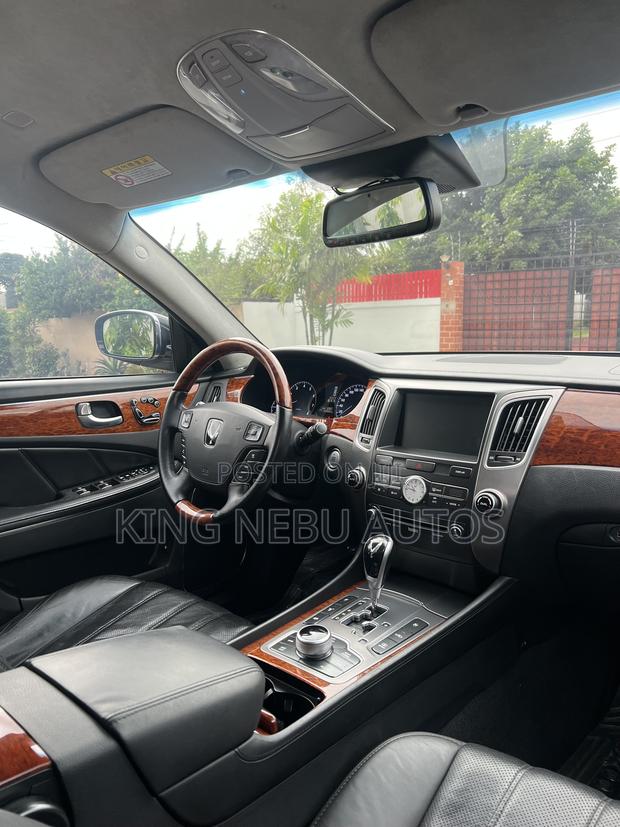 Hyundai Equus Signature 4dr Sedan (5.0L 8cyl 8A) 2015 Black