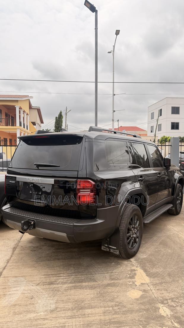 Toyota Land Cruiser Prado 2.4 Petrol 2025 Black