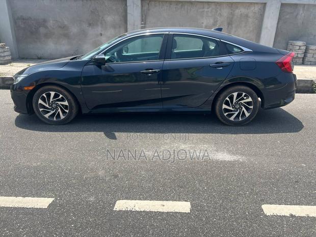 Honda Civic EX 4dr Sedan (2.0L 4cyl) 2017 Blue