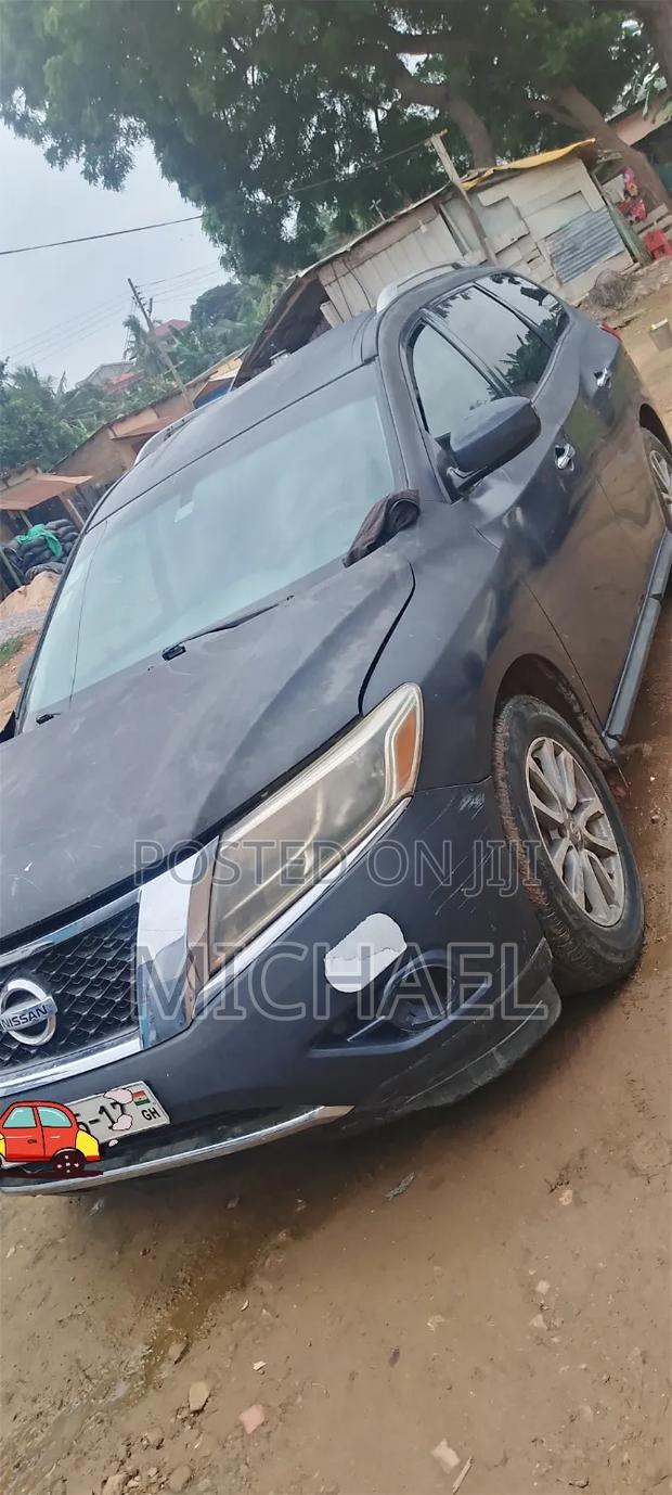 Nissan Pathfinder 2014 Black