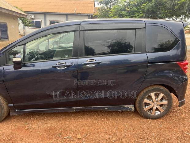 Honda Freed 2015 Blue