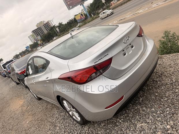 Hyundai Elantra SE 4dr Sedan (1.8L 4cyl 6A) 2014 Silver