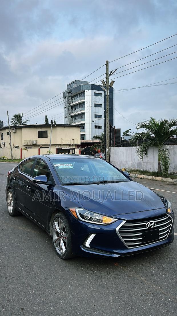 Hyundai Elantra Sport Sedan FWD (1.6L 4cyl 6M) 2017 Blue