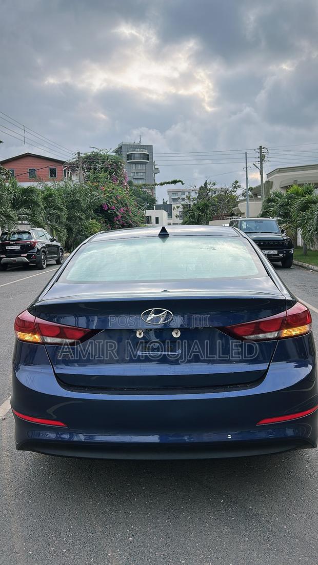 Hyundai Elantra Sport Sedan FWD (1.6L 4cyl 6M) 2017 Blue