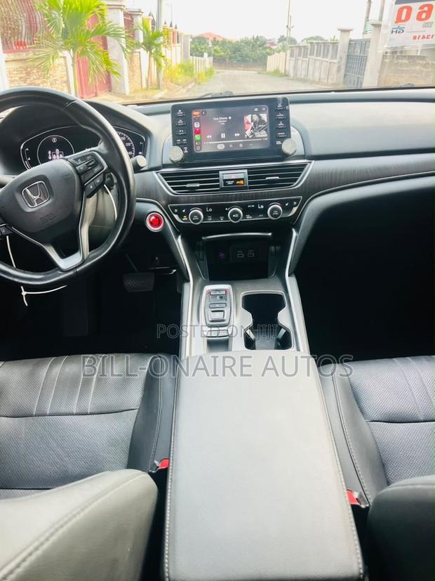 Honda Accord Touring 2.0T 2021 White