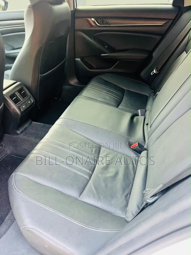 Honda Accord Touring 2.0T 2021 White