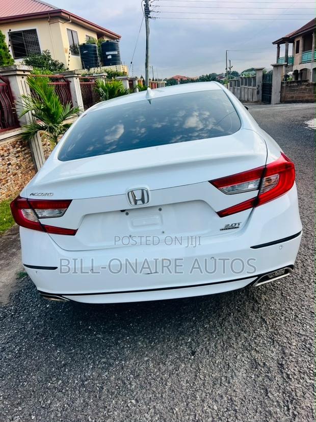 Honda Accord Touring 2.0T 2021 White