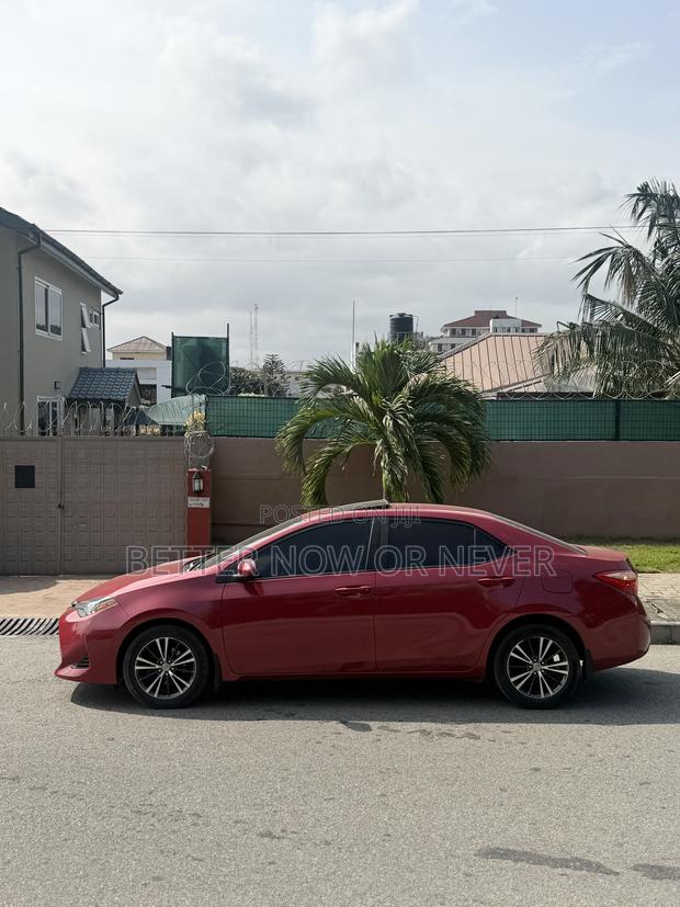 Toyota Corolla LE (1.8L 4cyl 2A) 2019 Red