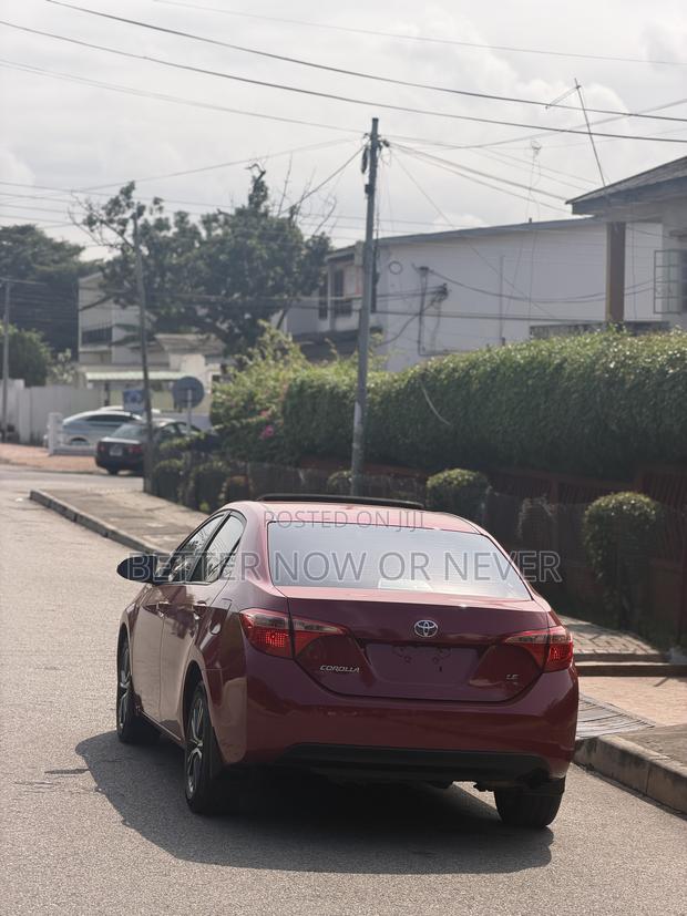 Toyota Corolla LE (1.8L 4cyl 2A) 2019 Red