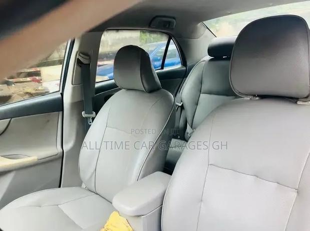 Toyota Corolla 2018 Silver