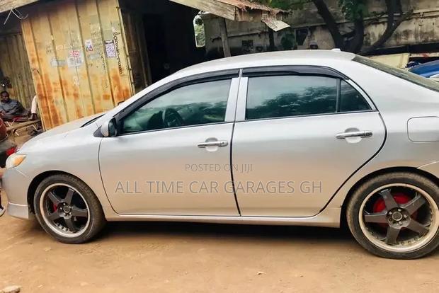 Toyota Corolla 2018 Silver
