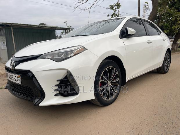 Toyota Corolla S 4dr Sedan (1.8L 4cyl CVT) 2015 White