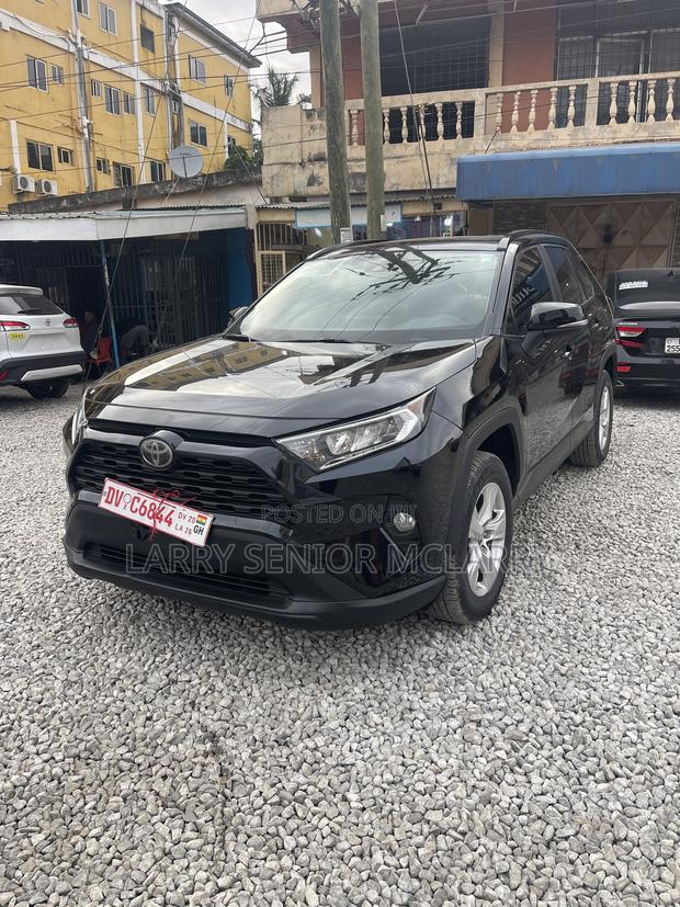 Toyota RAV4 XLE Premium AWD 2019 Black