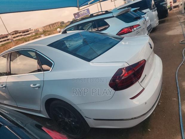 Volkswagen Passat 1.8T SE 4dr Sedan (1.8L 4cyl) 2017 White