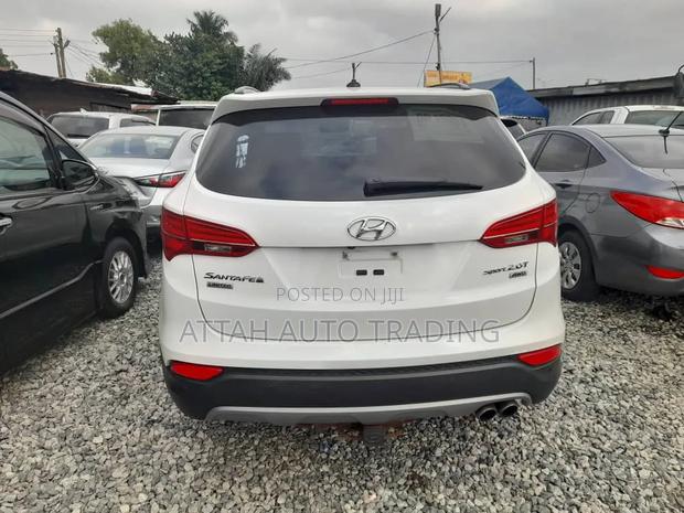 Hyundai Santa Fe 2015 White