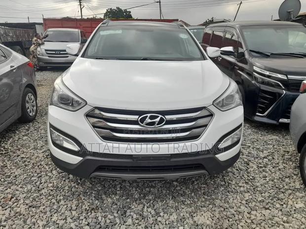 Hyundai Santa Fe 2015 White
