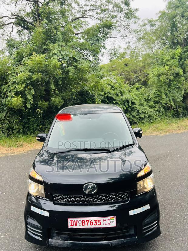 Toyota Voxy X 2WD 8-Seater 2014 Black