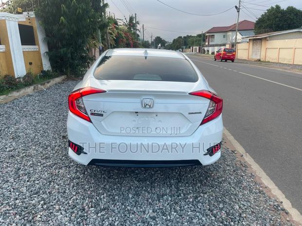 Honda Civic Touring 2dr Coupe (1.5L 4cyl) 2017 White