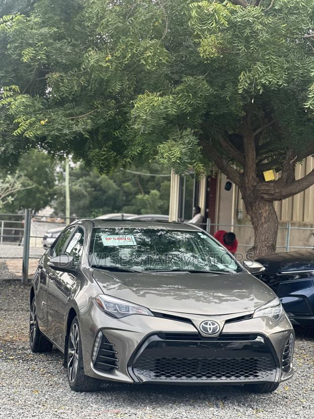 Toyota Corolla XSE (1.8L 4cyl 2A) 2018